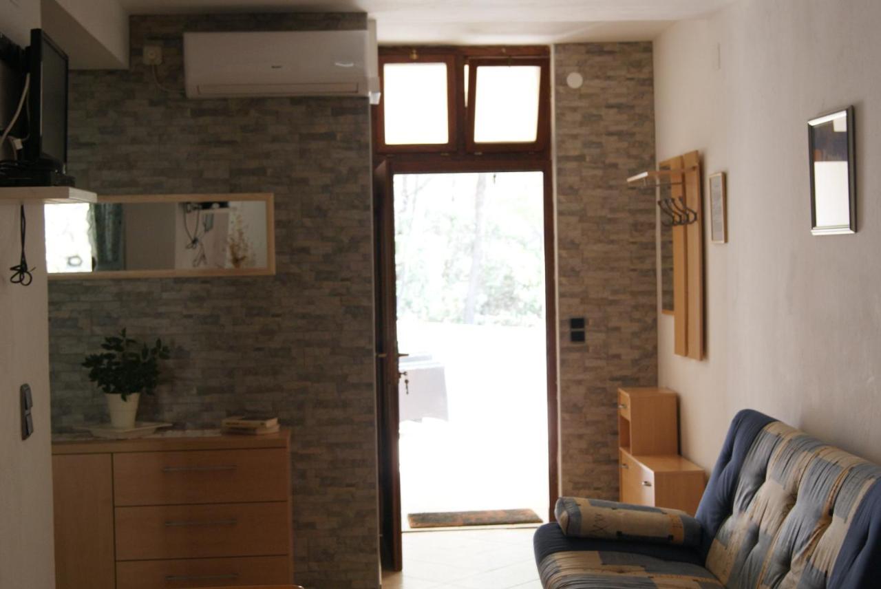 Seaside Secluded Apartments Zavala, Hvar - 15357 Jelsa  Bagian luar foto